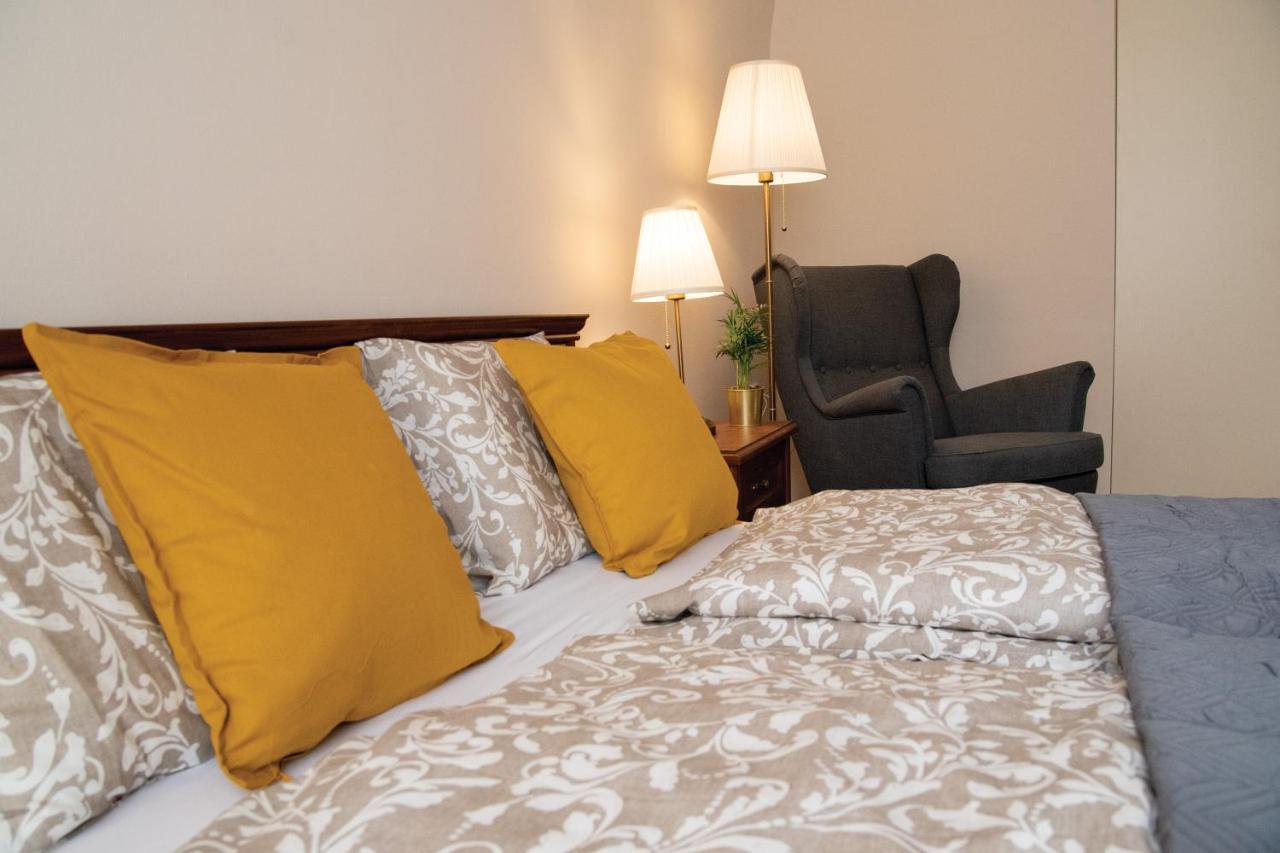 Theatroom Apartman Eger Extérieur photo
