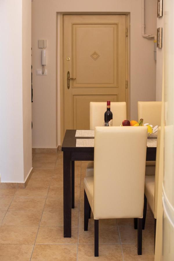 Theatroom Apartman Eger Extérieur photo